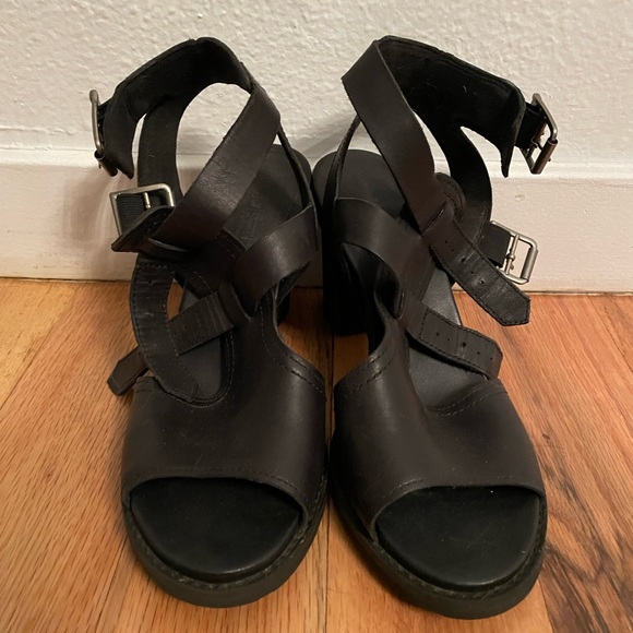 Timberland heels 7.5 I bought these and wore them once. - Picture 2 of 2